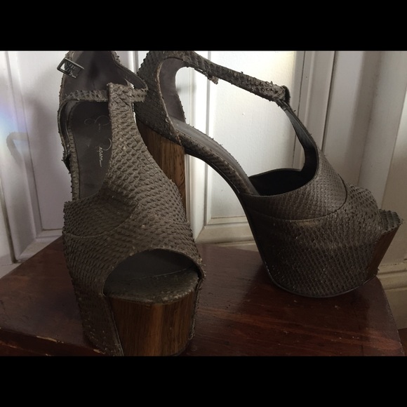 Jessica’s Simpson Faux Snakeskin Platforms - Picture 3 of 4